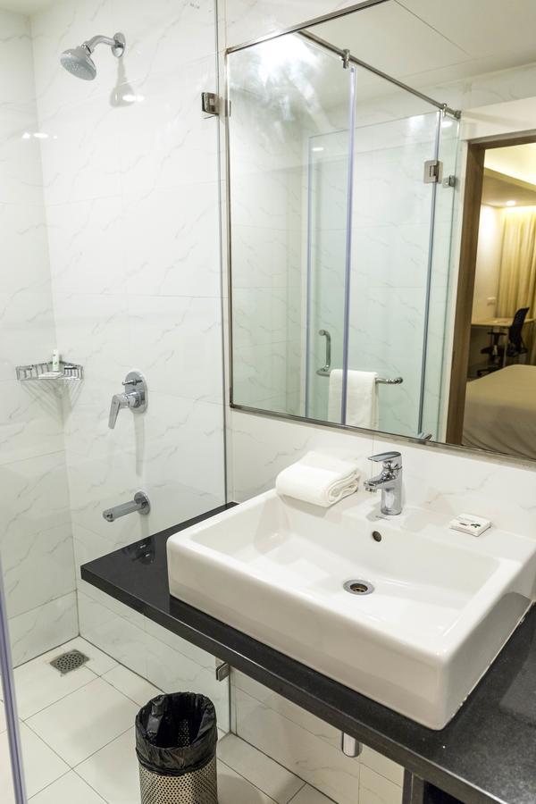 Hotel Citycentral Vijayawāda エクステリア 写真