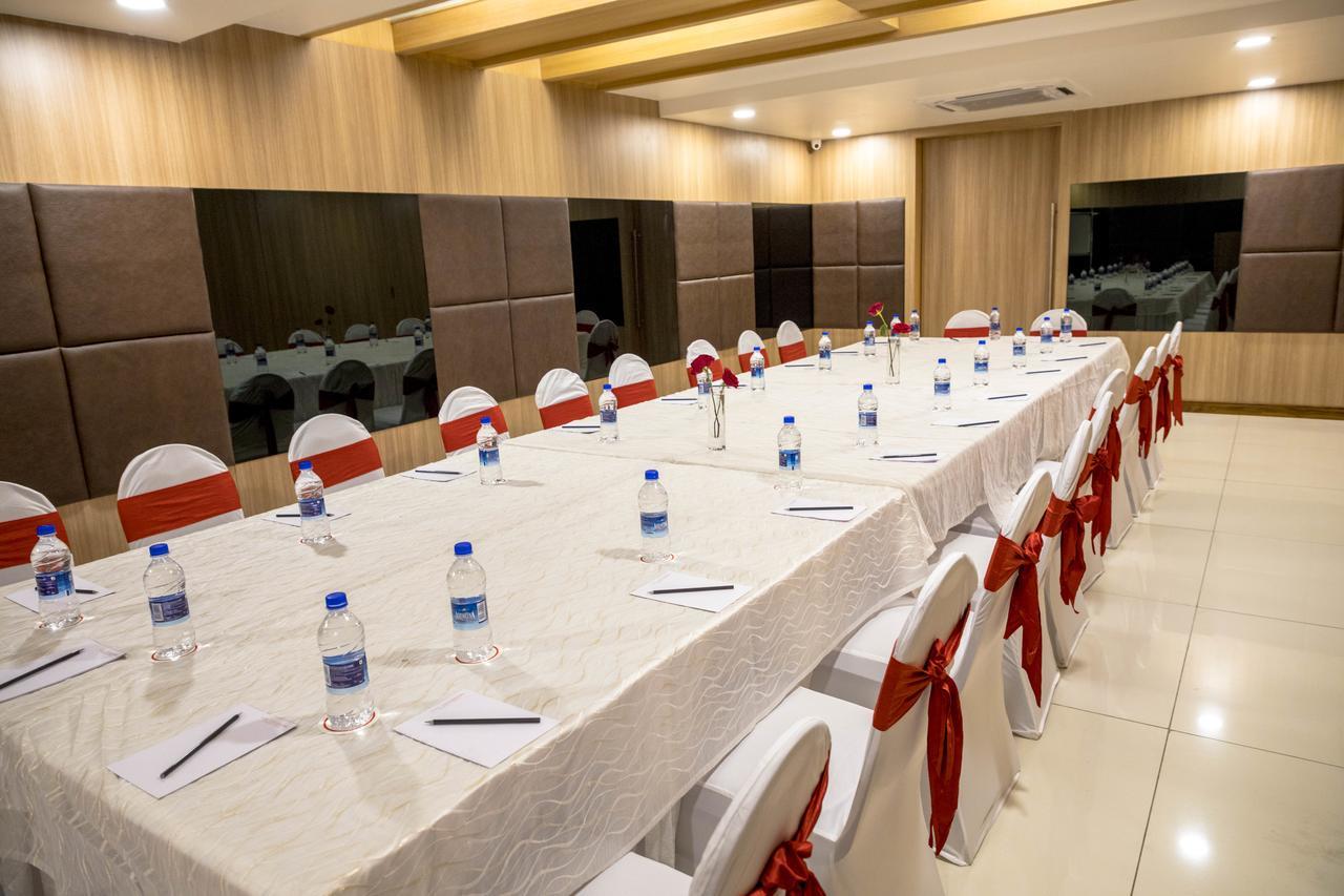 Hotel Citycentral Vijayawāda エクステリア 写真
